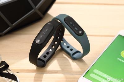 带GPS的智能手环 健康与独立兼备的穿戴新风尚